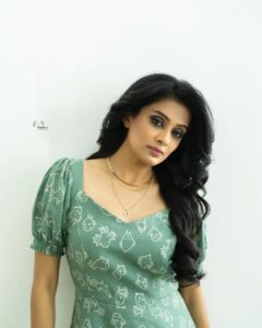 Priyamani Instagram - Beauty is not in the face … beauty is a light in the heart ❤️❤️ Outfit : @sirishareddyofficial Styling : @mehekshetty ❤️ 📸 : @v_capturesphotography MUH : @pradeep_makeup @shobhahawale Personal assistant : @ravi_here_ #etv #dhee14dancingicon #loveyourself