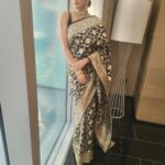 Priyamani Instagram - A night to remember❤️❤️❤️ !!! What better way to celebrate my birthday than with the @iifa !! Saree : @sacredweaves Jewellery : @bandhanemporio Styling : @mehekshetty HMU : @renjurenjimar #iifa2022 #abudhabi #yasisland