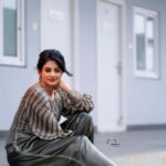 Priyamani Instagram - Happiness is what you think ,what you say and what you do are in harmony ❤️❤️ Outfit : @shakuntlam x @sonyashaikh Styling : @mehekshetty ❤️ 📸: @v_capturesphotography MUH : @pradeep_makeup @shobhahawale Personal assistant : @ravi_here_ #etv #dhee14dancingicon #lovelife