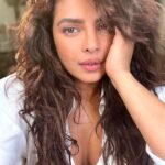 Priyanka Chopra Instagram - Snack 💋 #Citadel @amazonstudios @agbofilms Atlanta, Georgia