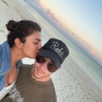 Priyanka Chopra Instagram - 💋❤️🙏🏽 @nickjonas #islandgirl #photodump Turks and Caicos Islands