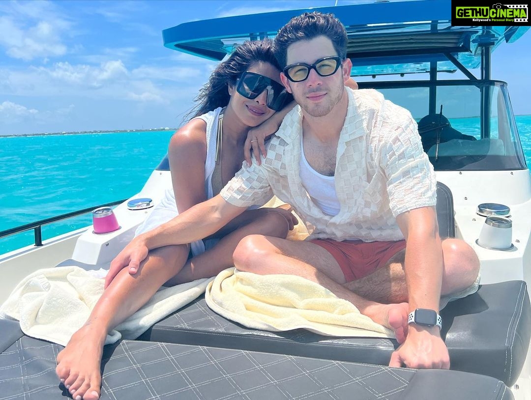 Priyanka Chopra Instagram - 💋❤️🙏🏽 @nickjonas #islandgirl #photodump Turks and Caicos Islands