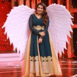 Priyanka Deshpande Instagram - Vibe higher 🧚‍♀️🤍 . . . 📸 : @vishnukanth_gk Tambu🤍 👗: @suresh.menon 🤍