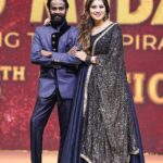 Priyanka Deshpande Instagram - Third time in a row!🧿 This time with 25k amazing makkal🤍🤍🤪 and my tambu @dheena_offl 🤍#behindwoodsgoldmedals2022 Love love love! Thank you @behindwoodsofficial 🤍🧿