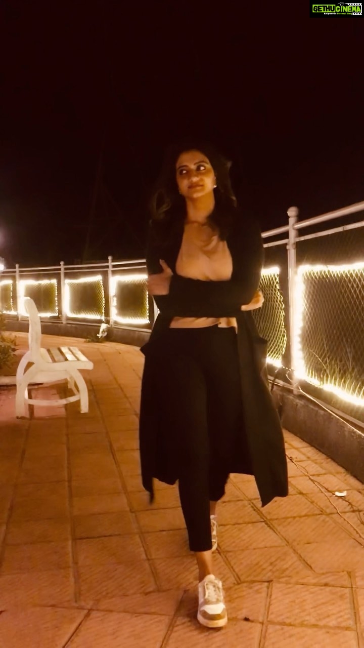 Priyanka Nair Instagram - Annie ❤️ #12thman @disneyplushotstarmalayalam @mohanlal #priyankanair#reelsinstagram#disneyplushotstarmalayalam Costume - @lintajeethu Shot by @rajeesh_rpothavoor Read through my mind I’m not the one I seem to be Like the secrets written in the darkness looking for a sunshine to come alive Find me. over my shades Find me From the charades Strange, are the sights when the haze obscure the roads Strange, seem the nights when the eyes just fail to close. There’s a dark wave lingerin’ around here Hidin in the shadows all the while Find me over my shades Find me From the charades Alone on my trails Along all my traits GreenBerg Holiday Resorts
