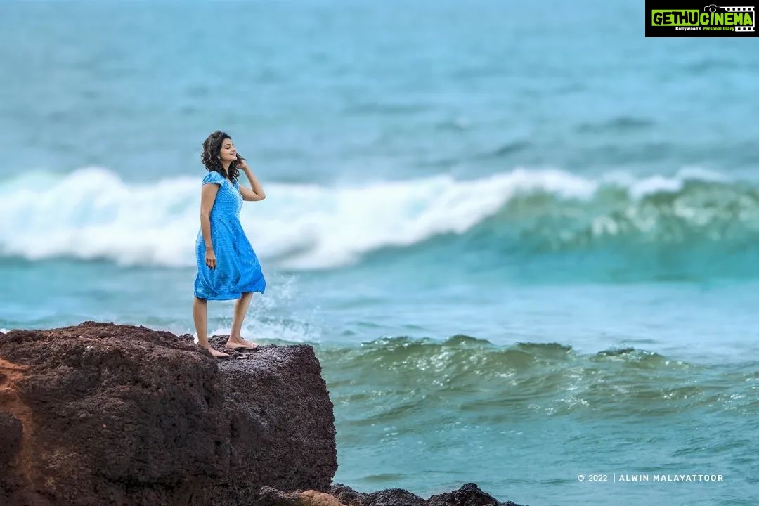 Priyanka Nair Instagram - Model: @priyankanairofficial Photography: @alwinmalayattoor @alwin_sebastian_photography MUA: @_sumathefacechanger_ BTS: @abhi_sudarsan Photography Crew: @suraj_rajanandan @binoysalilan @sinoy_salilan @jainbabu.ms Location: @bcantiboutique_beachresort #sonyalphain #sonyalphaindia #sonyalpha #sonyindia #createwithsony #SonyLenses #professionalphotography #photographersofindia #priyankanair #beachphotography #kappilbeach #Varkkalabeach #beachphotography Kappil Beach
