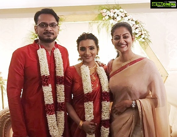 Priyanka Nair Instagram - Happy married life my dear Manju @m_manjari and Jerin 😍 #happymarriedlife #manjari
