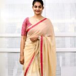 Priyanka Nair Instagram - Six yards of happiness ❤️ 📸 @sreeraj_capture #sareelove #sareepic#priyankanair
