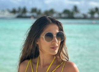 Raai Laxmi Instagram - 💛Take me back to the PARADISE 💛💫 #mykindaplace #mermaidlife #loveyourself #maldives #reels #reelitfeelit #trending #beautyofnature #scenic #chillvibe 😍