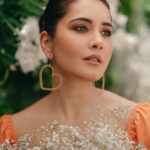 Raashi Khanna Instagram - There is so much beauty to be taken care of! #happyworldenvironmentday 🧡🧡