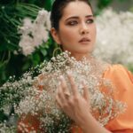 Raashi Khanna Instagram – There is so much beauty to be taken care of! #happyworldenvironmentday 🧡🧡