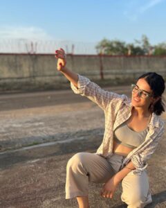 Radhika Madan Instagram - Color me gold 💫