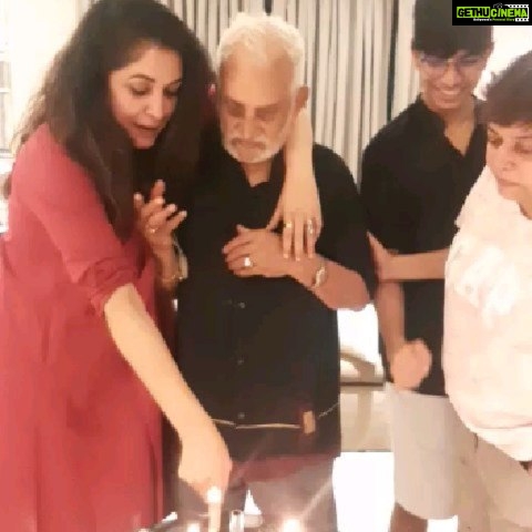 Ramya Krishnan Instagram - Happy Father's day....🥰🥰🥰🥰