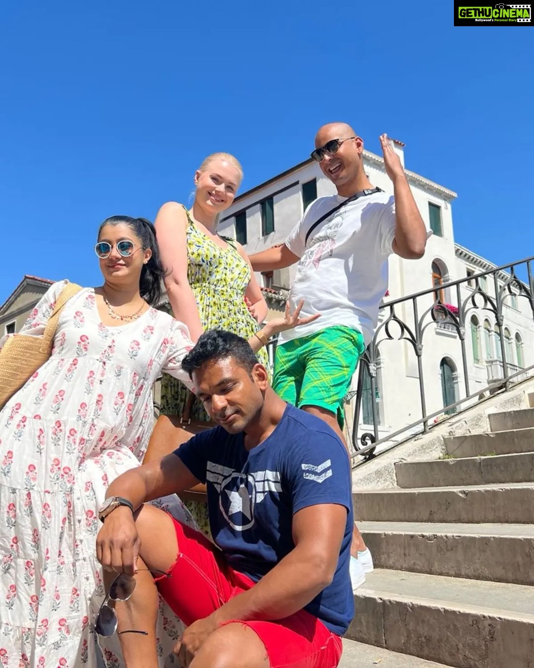 Reenu Mathews Instagram - Beautiful city, Venezia . . #veniceitaly #traveldiaries #travelgram #travelhotelsmiles #reenumathews