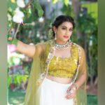 Rekha Krishnappa Instagram - @samudrikas_designer_studio_ be spoke bridal Fall into our milky way galaxy! Stream of white is all over the ensembles and dazzling out as the stars from the galaxy itself. "Hera sprayed the milk across the sky they said" and yes we agree on that. The white leads it way all the way down. Kumari chic by @samudrikas_designer_studio_ ✨KUMARI A LEGACY OF ELEGANCE ✨ @samudrikas_designer_studio_ Signature collection in Featuring @poojavkumarrrr in a half white beautiful lehenga and neon green blouse and different dupatta heavy hand embroidery bridal blouse be spoke bridal with pearl hand embroidery blouse The gorgeous actress @rekhakrishnappa daughter ✨The gorgeous : @poojavkumarrrr ✨Designed by : @samudrikas_designer_studio_ ✨ Styling by : @meenuahashani ✨ Makeup by : @sujitha_mua ✨Short by : @pictures_by_dhinesh_siva ✨Hair style by: @kalps_makeover_artist ✨ Jewellery by: @chennai_jazz Chennai, India