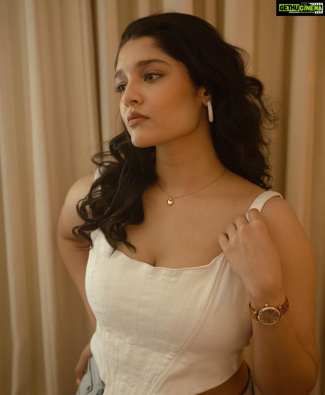 Ritika Singh - 341.2K Likes - Most Liked Instagram Photos