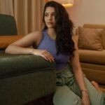 Ritika Singh Instagram – 💜✨

Photography : @vasanthphotography
Makeup & hair : @asthabisani @glossbymeenakshi @mythrayeehairandmakeup 
Styling : @shimona_stalin