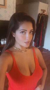 Riya Sen Instagram - Fiction not flat … 🎈

#fun #reels #instagood #instagram