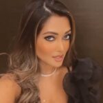 Riya Sen Instagram - It was such an honour to present awards to the superstar employees of Reliance Digital - My Jio stores at the annual ´Lakshya 2022 awards ´at the JW Marriott on the 7th of June 2022, and that too, in my own city Kolkata ! Congratulations to everyone! #instadaily #photooftheday #picoftheday #happy #reliance #reliancedigital #myjio