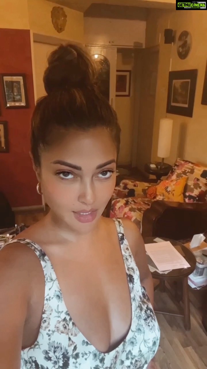 Riya Sen Instagram - Hey guys, just a few rewards that could be yours if you become a super fan on @mintted_official - * Zoom calls. * Doing fun Insta Reels together. * Hanging out on my set. * Shout out videos for you or your loved ones. And many others! So go ahead and #GetMintted Link in bio 🪙 #love #cryptocurrency #nft #nftcommunity #nfts #instamood