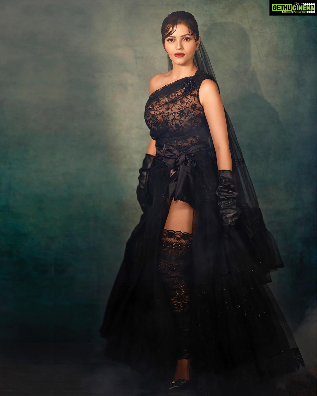 Rubina Dilaik Instagram - Dare to be different, not indifferent…… . . . Thank you @sumanfashionmaker , love the intricacies and the attention to details …… 🖤 . . Shot by : @prashantsamtani Styled by : @ashnaamakhijani @styledbyashna