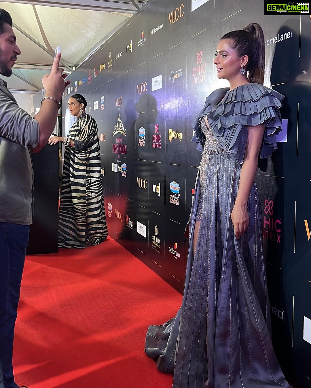 Ruhi Singh Instagram - Some really fun moments from the @missindiaorg awards night! Thank you @niveditasaboocouture for the beautiful gown Hmua @makeupbynidhikaushal