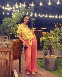 Rupa Manjari Instagram - Last of this photo dump series💛 ✨️ 🌻

#photodump #yellow #yellowseries #instagrammer #instapost #instafashion #instapicture #instadailly #instapost #instagram #insta #instapicoftheday #ınstagirl #saturday #RupaManjari #actor #kollywood #mollywood #cinema #chennai #outingwithfriends #friendslikefamily