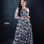 Sadha Instagram - 🌑🌑🌑 📷 @crafty_chandu Stylist - @sravyalavidi Outfit - @archithanarayanamofficial Jewellery- @kushalsfashionjewellery #reelitfeelit #instareels #instagramreels #sadaa #photoshoot Hyderabad