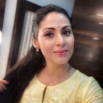 Sadha Instagram - 💛🤍💛 #selfietime #selfie #shotoniphone #nofilter #vegan