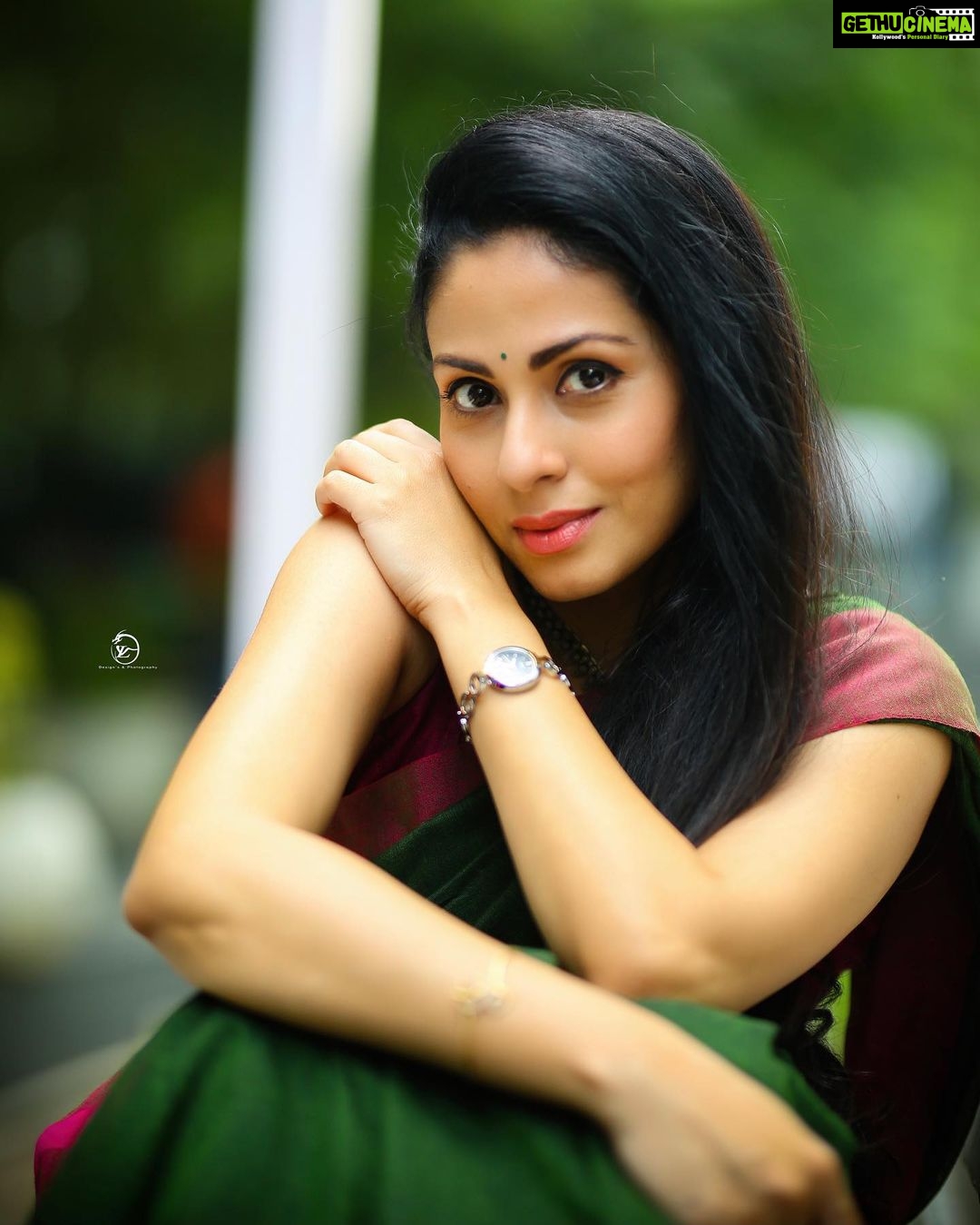 Actress Sadha HD Photos and Wallpapers June 2022 - Gethu Cinema Actress Sadha HD Photos and Wallpapers June 2022 - Gethu Cinema