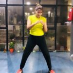 Sai Dhanshika Instagram – Glimpse of what @karthykeyan_dreamteam could possibly do to kill with the workouts & I’m almost gone end of the circuit #compoundcircuits is a killer 😮‍💨