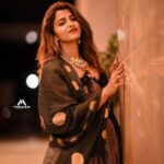Sai Dhanshika Instagram - Possibility Are always endless & I have an endless admiration towards this look 🍂🍂🍂 Idea & style by @prajanyaanand Great Outfit from @krishkarthik_official Beautiful jewels from @blingdabbi Hair by @king.elayaraja Captured by @thrayam_mdproduction Thank you @chaviibhartia