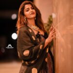 Sai Dhanshika Instagram – Possibility Are always endless & I have an endless admiration towards this look 🍂🍂🍂
Idea & style by @prajanyaanand 
Great Outfit from @krishkarthik_official 
Beautiful jewels from @blingdabbi 
Hair by @king.elayaraja 
Captured by @thrayam_mdproduction 
Thank you @chaviibhartia