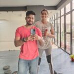 Sai Dhanshika Instagram – My funny looking face 🙈
Along with the talented @karthykeyan_dreamteam 💪🏼🏋️‍♀️ #workoutbuddies 🙌