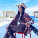 Sakshi Agarwal Instagram - Cowboy 🤠 . #texasgirl #usadiaries #dallastexas #holidayinspo @renhotels #sakshiagarwal #kollywood Renaissance Dallas at Plano Legacy West Hotel