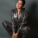 Sakshi Agarwal Instagram - Why fit in? . @ngrnandha @murugeshmakeup_hair @fab_by_faiza @samikshx . #sequinblazer #shinning #glamstyle #sakshiagarwal #blackishot #lifestyle #fashionstyle #explore #explorepage✨ Chennai, India