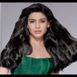 Samantha Instagram - @daburvatikahaircareindia Hairfall is not something I can be ignorant about. My go-to hair oil is always Vatika Enriched Coconut Hair Oil with the goodness of coconut and 10 chosen herbs like Amla, Curry Leaf and Black Seed which reduce 90% Hairfall in 4 weeks. And guess what, it is CLINICALLY PROVEN. *Now available on Flipkart