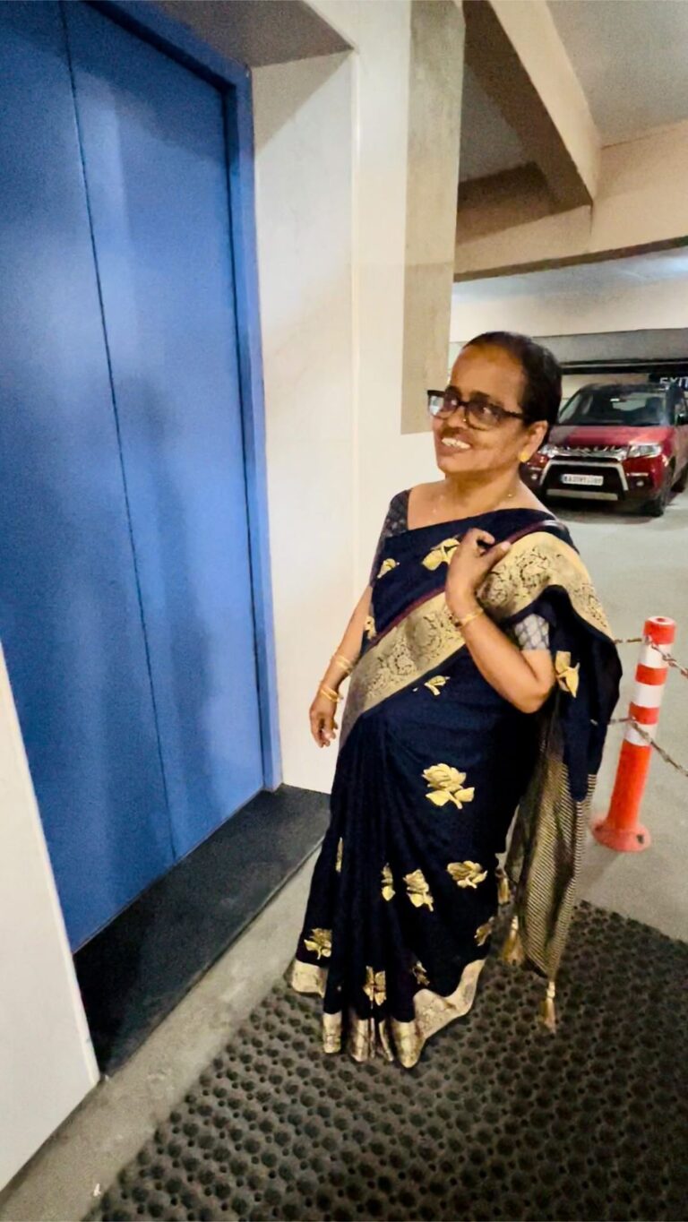 Samyuktha Hegde Instagram - I couldn’t not share this!!! 😂😂😂 Mom and I went out for lunch and we were waiting for the lift to take us up two floors to the restaurant. But the lift was taking forever, it came to the ground floor twice but it didn’t come to -1. My mom got really restless and kicked the door a couple times that’s when i started recording her cause she looked like a cute restless grumpy toddler!!! As she continued doing what she was doing the lift opened and her reaction was literally everything I fell down laughingggggg 😂😂😂 Candid comedy videos are literally the besttttttt! #momandsam #funny #ohnoohno