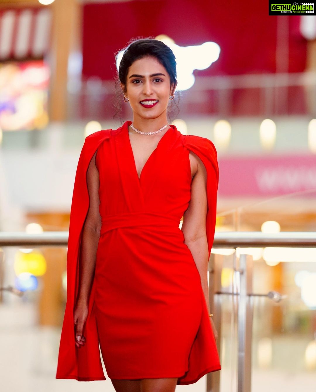 Samyuktha Hegde Instagram - Red may be blood, but it’s also love. Red may be anger, but it’s also power! Red is beautiful. It’s poetry. . . . Thurthu Nirgamana Premiere night ❤️ PS: Swipe to see my Amma’s cute photo ❤️ #Thurthunirgamana #kannadamovie #redlife