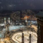 Sana Khan Instagram - Don’t miss this Time lapse from dawn to sunrise from my room by me 🥰 This is beauty to another level I can spend my whole lifetime watching this. This view puts a smile on my face, makes me cry out of love for Allah swt. The blessings he bestowed upon me everytime I asked him also the blessings he gave me while I was leaving in ignorance😔 Allah hum subko Apne aur Apne Rasool (SAW) ke ghar ki hazari naseeb kare 🤲🏻 #makkkah #beauty #alhamdulillah #allah #sanakhan #anassaiyad