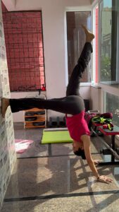 Sangeetha Bhat Instagram - 3…..2…..1 Bang. Challenge accepted #321backchallengeaccepted #sangeethabhat #sangeethabhatsudarshan #sangeethabhatreels #fitness #yoga #actress #actresstheunknown #selflove #gratitude #selftpractice #bengaluru #karnataka #india #indianyoga #grateful Bangalore, India