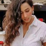 Sanjana Singh Instagram - Love me like ❤️