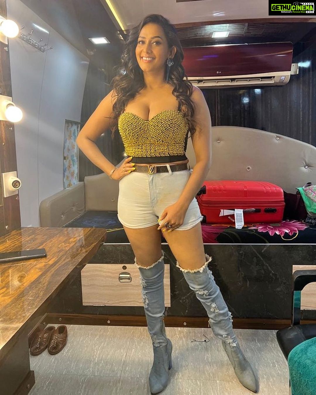 Sanjana Singh Instagram - “Love yourself. Forgive yourself. Be true to yourself. How you treat yourself sets the standard for how others will treat you.”.