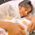 Sanjjanaa Instagram - @sanjjanaa_baby Muslin cloth from @the_mom_store #instamom #instababy #indianactress #indianmom #indiankids #indiankidswear #actressmomhustle #justborn #indiancelebrity #indiancelebrities