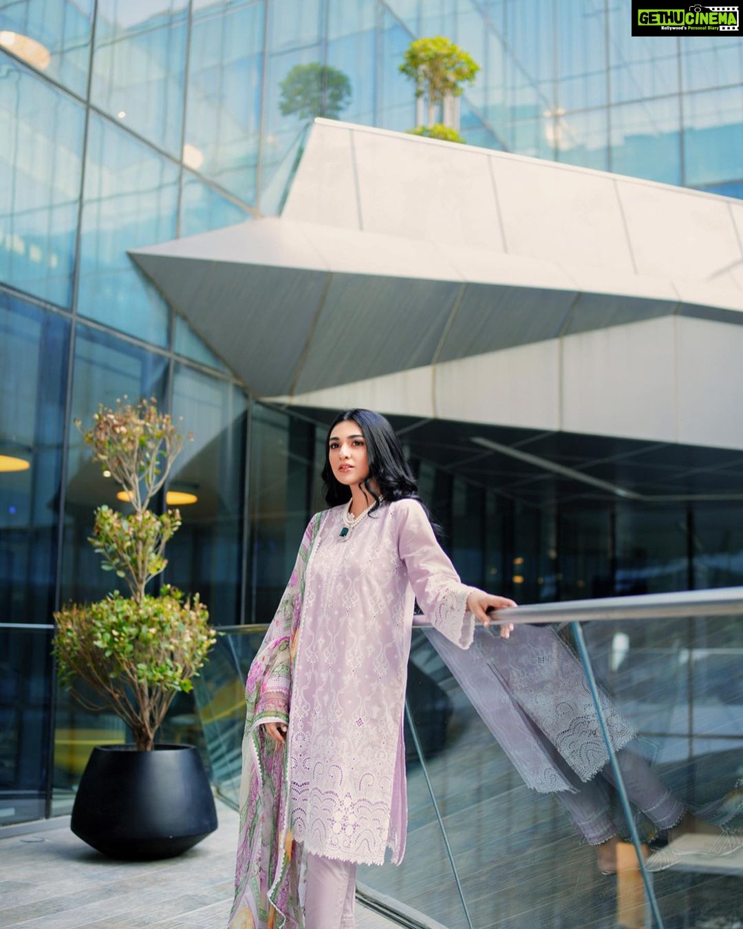 Sarah Khan Instagram - Image X Sarah Khan | Overwhelmed by the Lahori Love π₯Ήβ€οΈππ» at the launch of @image.est199 10th outlet at Emporium Mall, Lahore. Wish them luck and love π πΈ @bilalsaeedphotography Glam team @merakibeautywellness