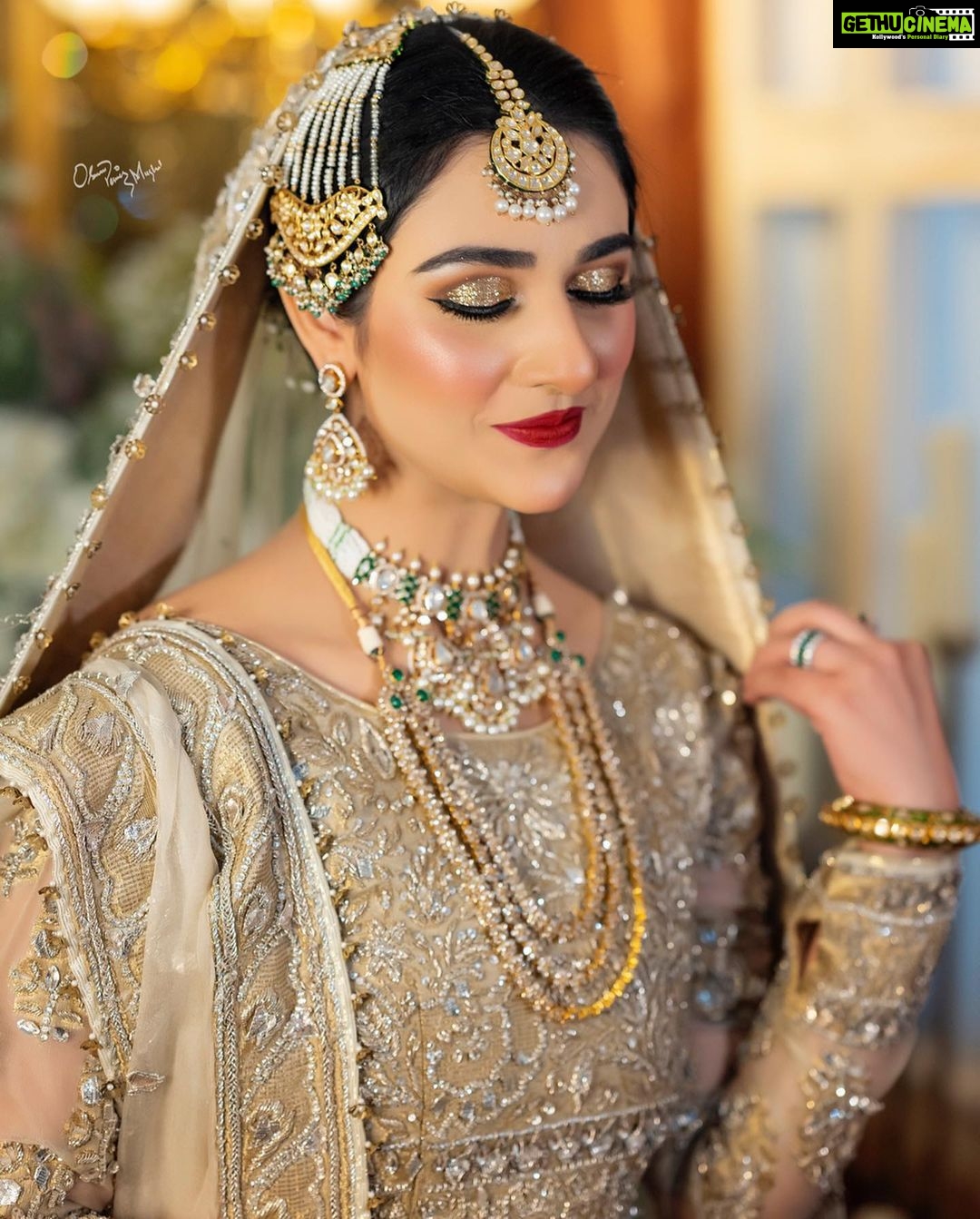 Sarah Khan Instagram - @makeupstudiobymehwish 💕