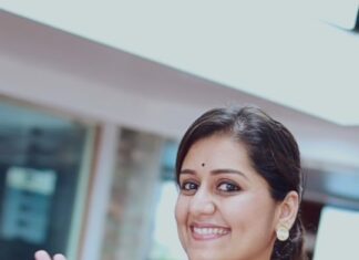 Sarayu Mohan Instagram - കുഴപ്പൊണ്ടോ! @_story_telle__r @lepapillonkochi5