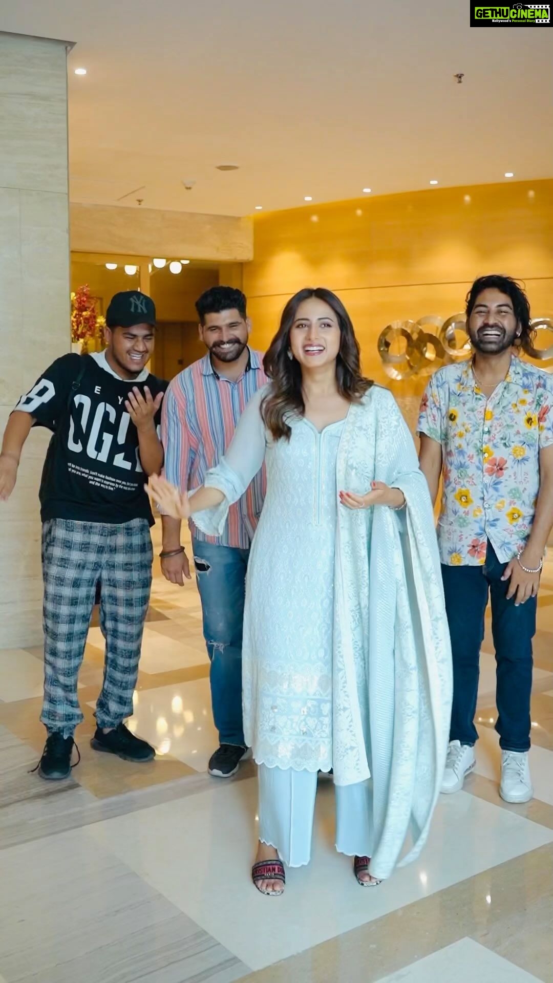 Sargun Mehta Instagram - #sohreyandapindaagya #8thjuly2022