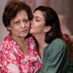 Saumya Tandon Instagram - To the most beautiful woman I know. Happy Bday Ma. (It was yesterday, love this picture clicked by @sachinkumarphotographyy . Thanks for this Bday gift to us. )