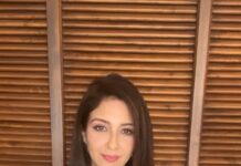 Saumya Tandon Instagram - Late entrant in trend videos. 🙈 BTW I have to be pushed to do it. Felt silly doing 🙈 these videos but changing with times. Makeup by @twinkle_makeupartist and shot by her ❤️ also her idea. #trendingreels #trending #sway #saumyatandon